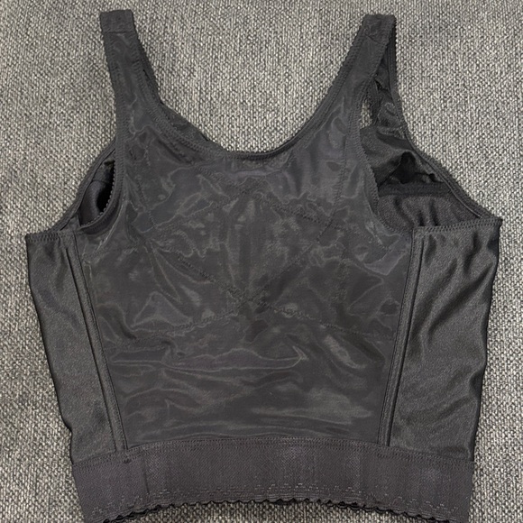 Sophisticated Black Lace Women's Bra - Picture 2 of 4